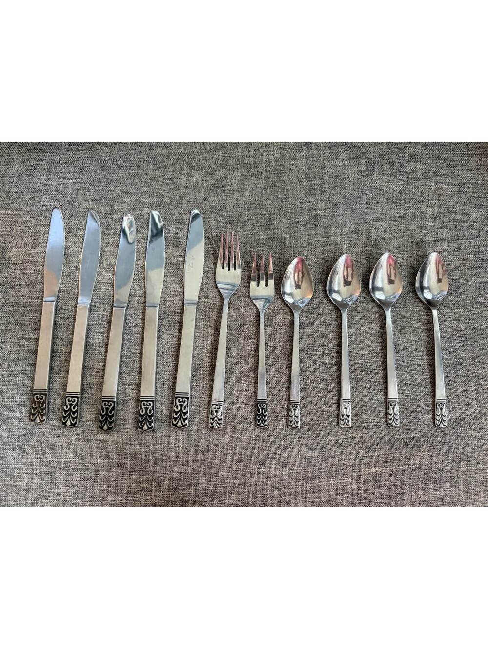 Carlyle Cameo Stainless Flatware Hong Kong 11pc Lot Knives Forks Spoons MCM
